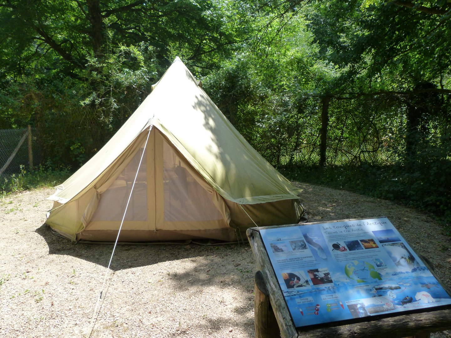 Polar research tent -Zoodyssée (2025)