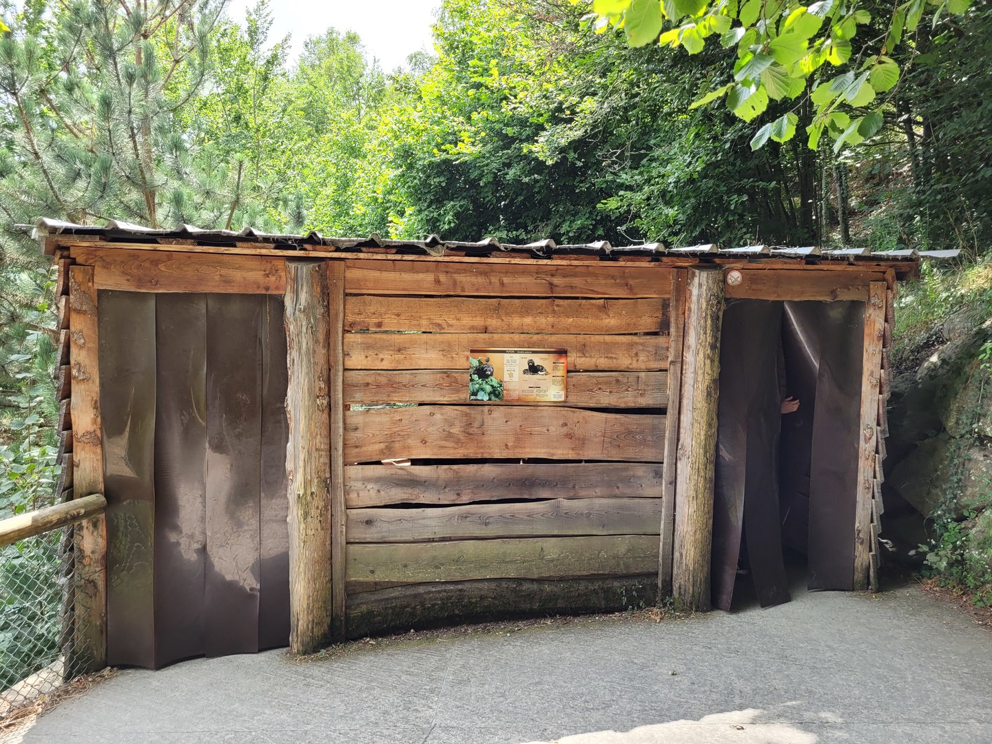 Polecat viewing hut -Parc Animalier des Pyrénées (2023)