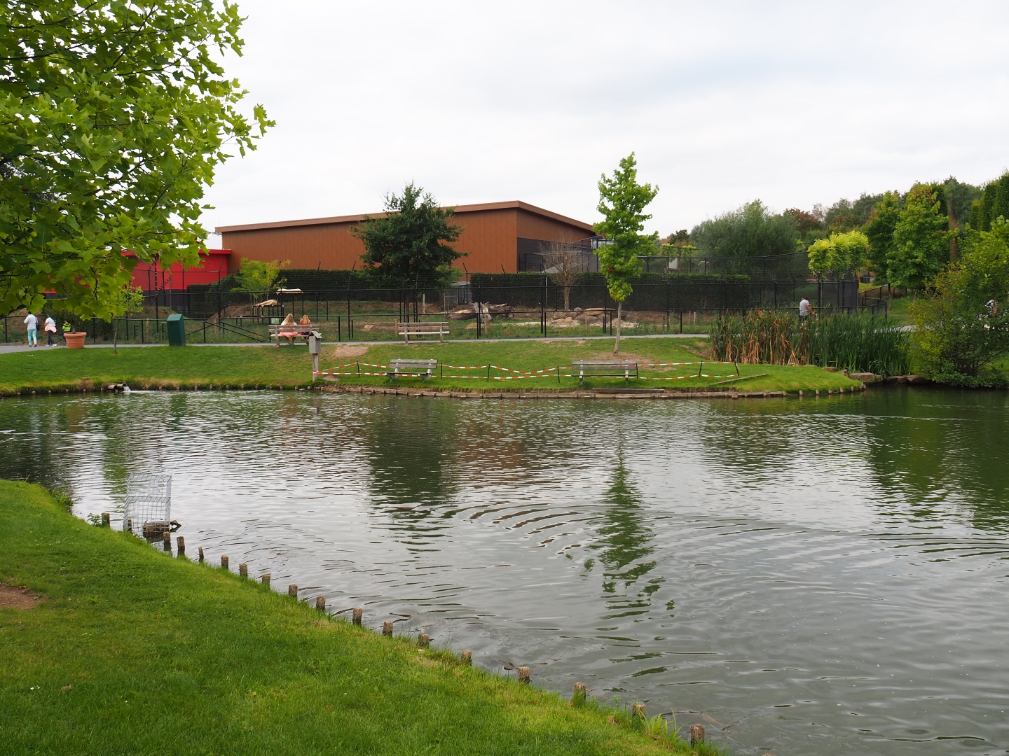 Pond and Lion/Tiger house (Aug 28th, 2018)