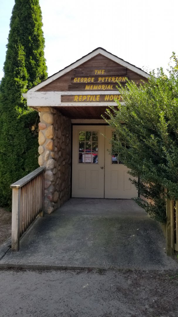 Popcorn Park - Closed reptile building