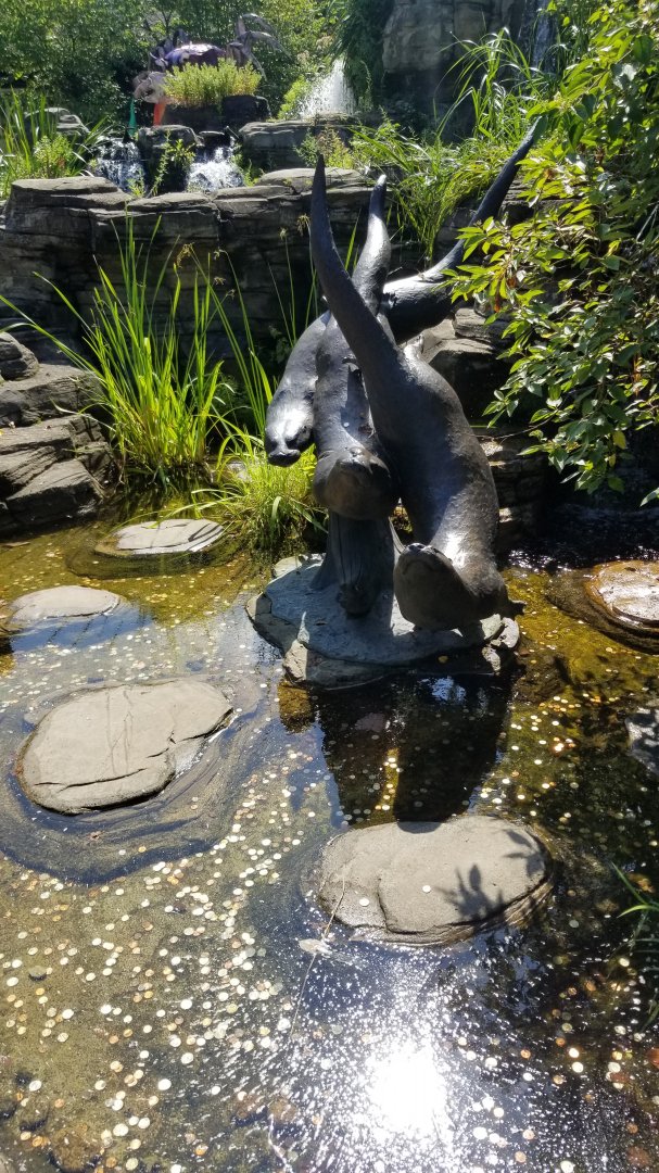 PPG Aquarium - NARO statue, coin pond