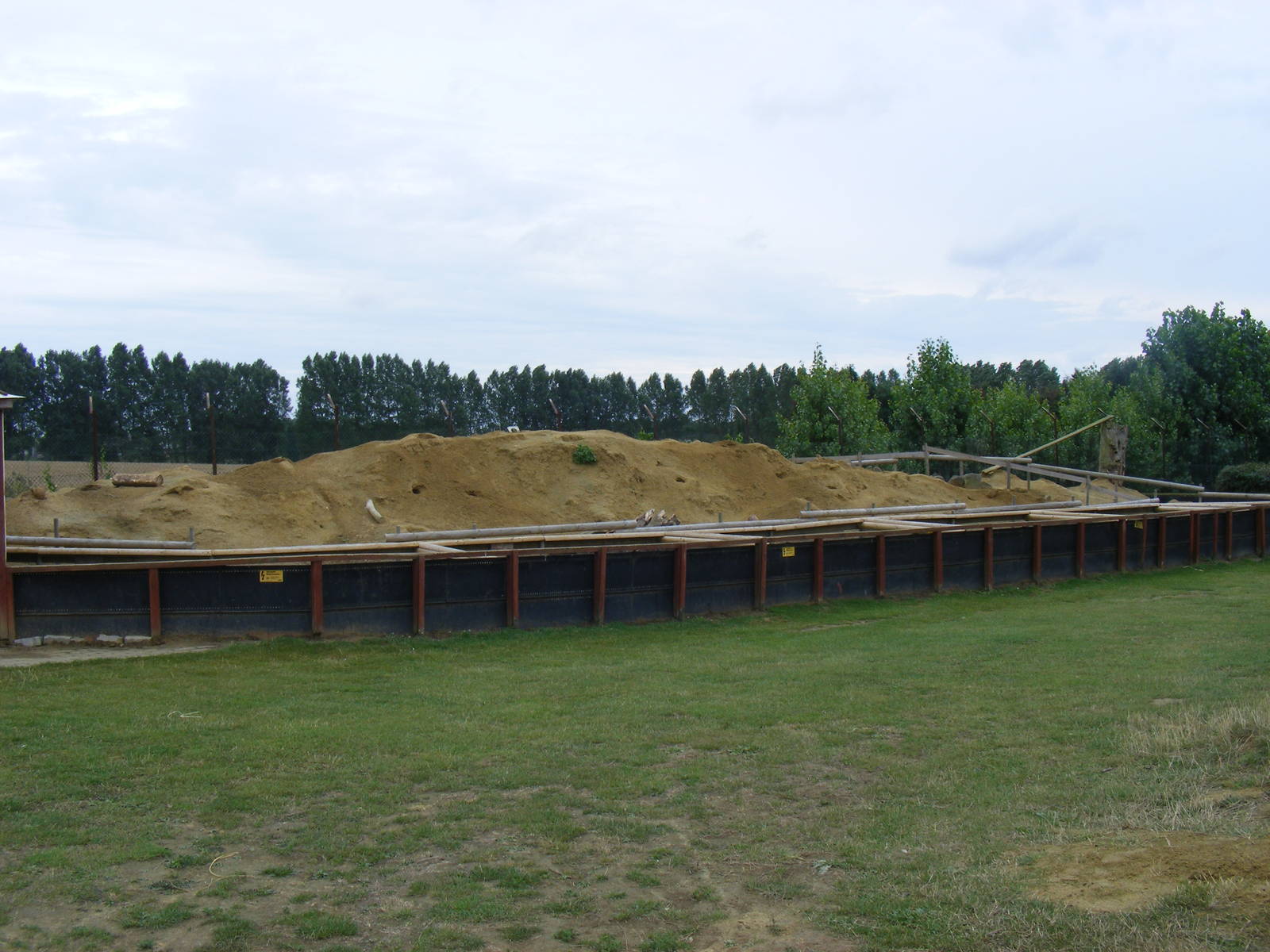 Prairie dog enclosure at Wingham Wildlife Park, 15 August 2010