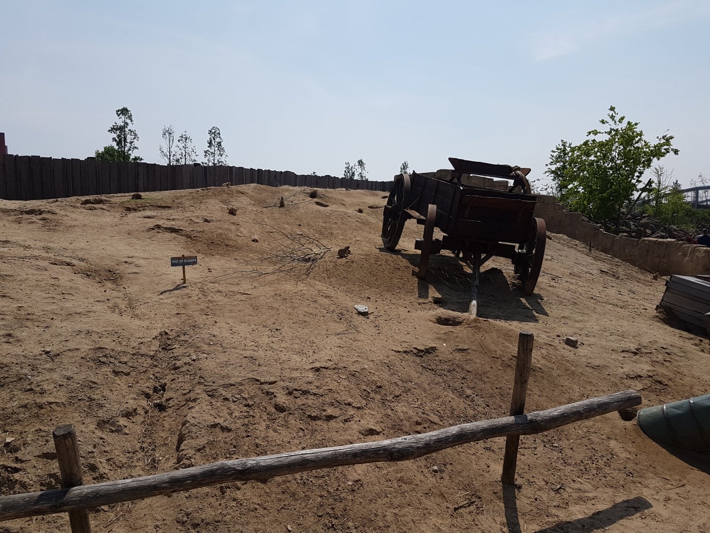 Prairie dog walk-through enclosure
