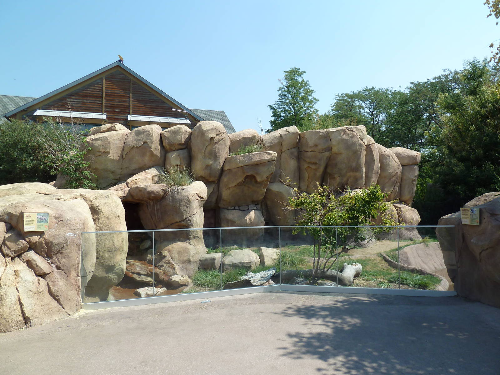 Predator Ridge - Kirk's Dik-Dik/Crowned Crane Exhibit