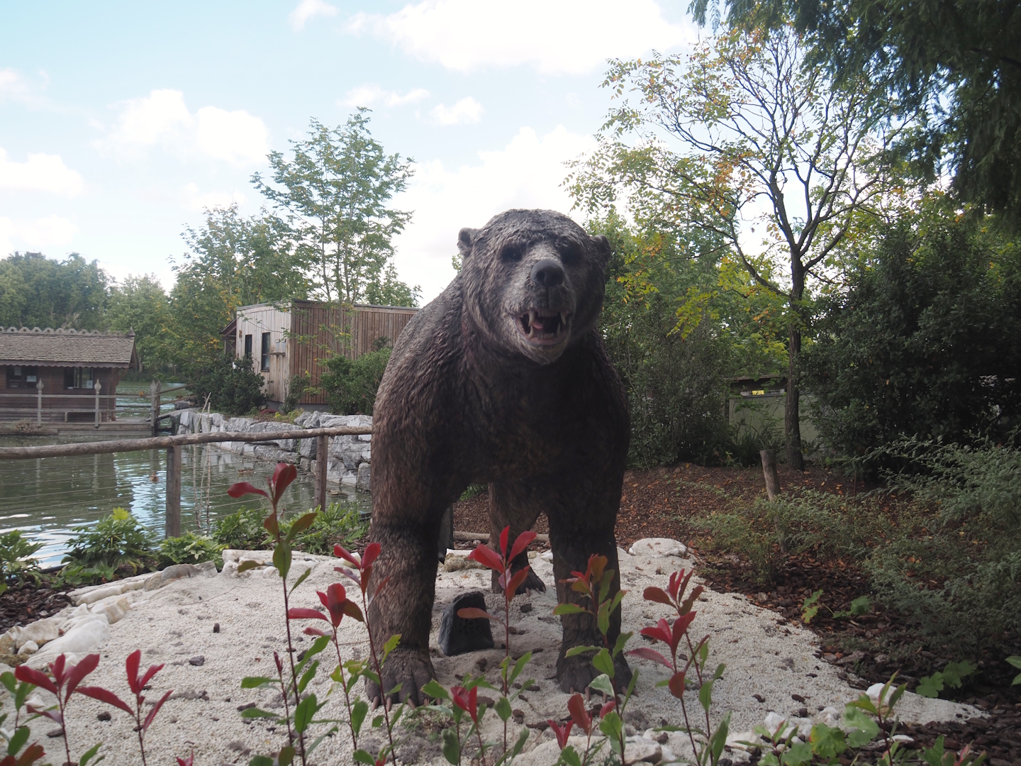 Prehi Daiza: Lands of the Past - Land of the Mammoths - Giant short-faced bear animatronic model, 2025-09-01