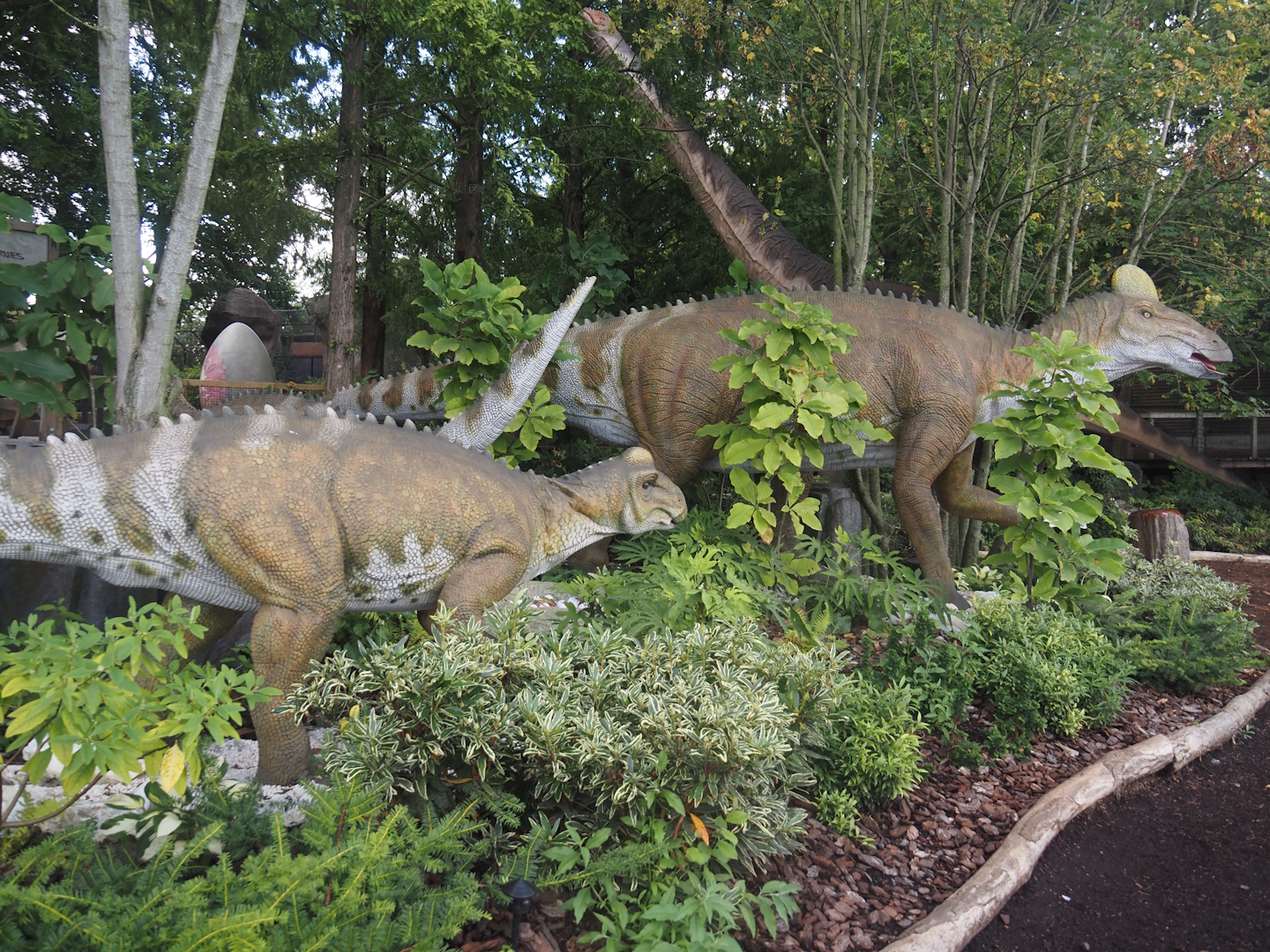 Prehi Daiza: Lands of the Past - Polar Zone with polar dinosaurs - Edmontosaurus animatronic models, 2025-09-01