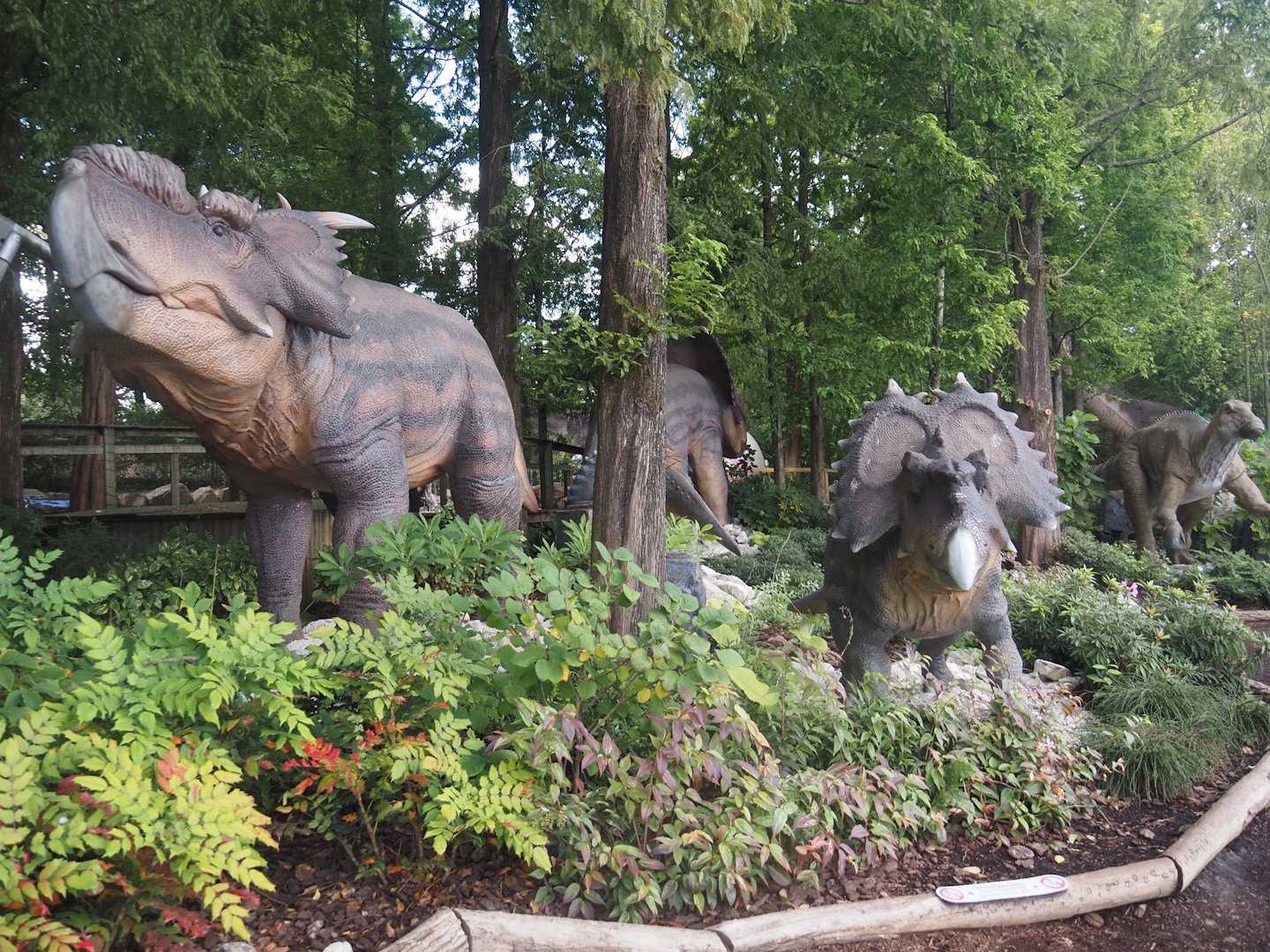 Prehi Daiza: Lands of the Past - Polar Zone with polar dinosaurs - Pachyrhinosaurus animatronic models, 2025-09-01