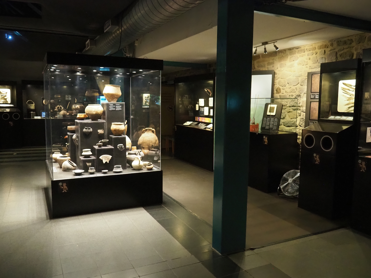 PrehistoHan Museum - Archeological finds displays, 2023-09-26