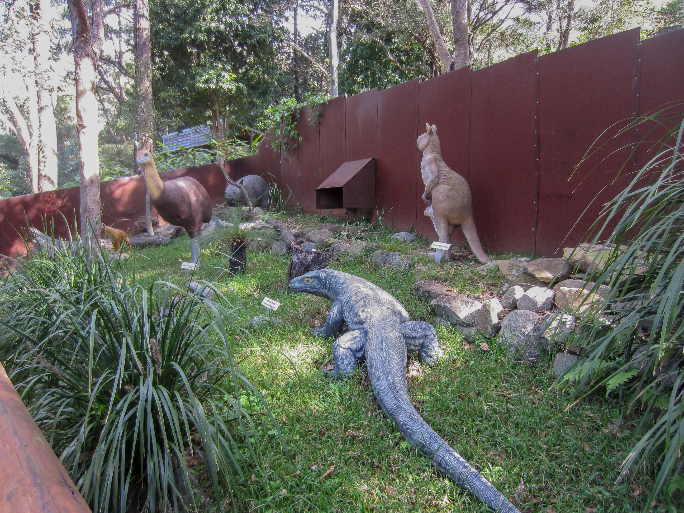 Prehistoric Australian Fauna - and a Komodo Dragon