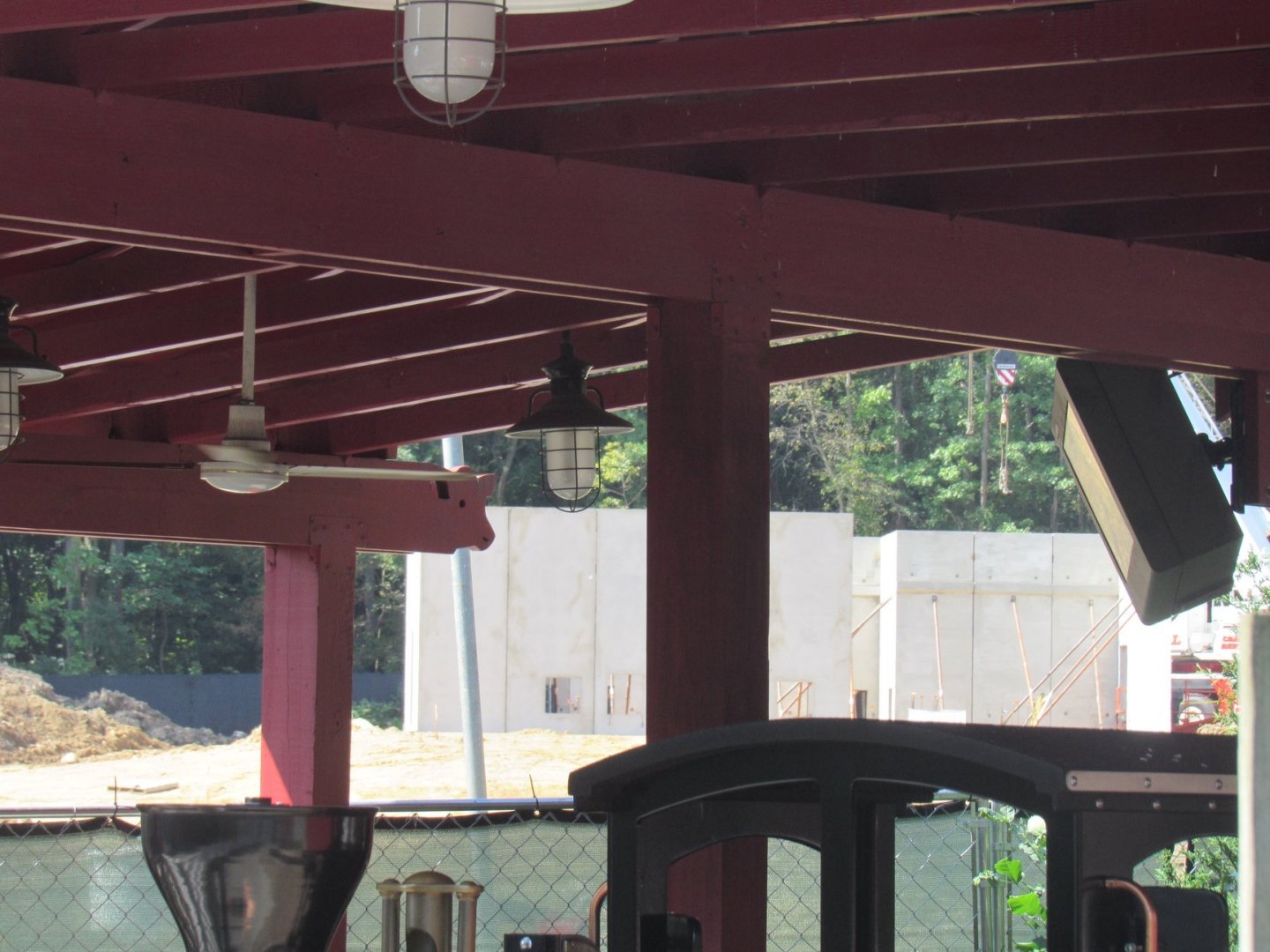 Pride of Africa - Lion Building Construction