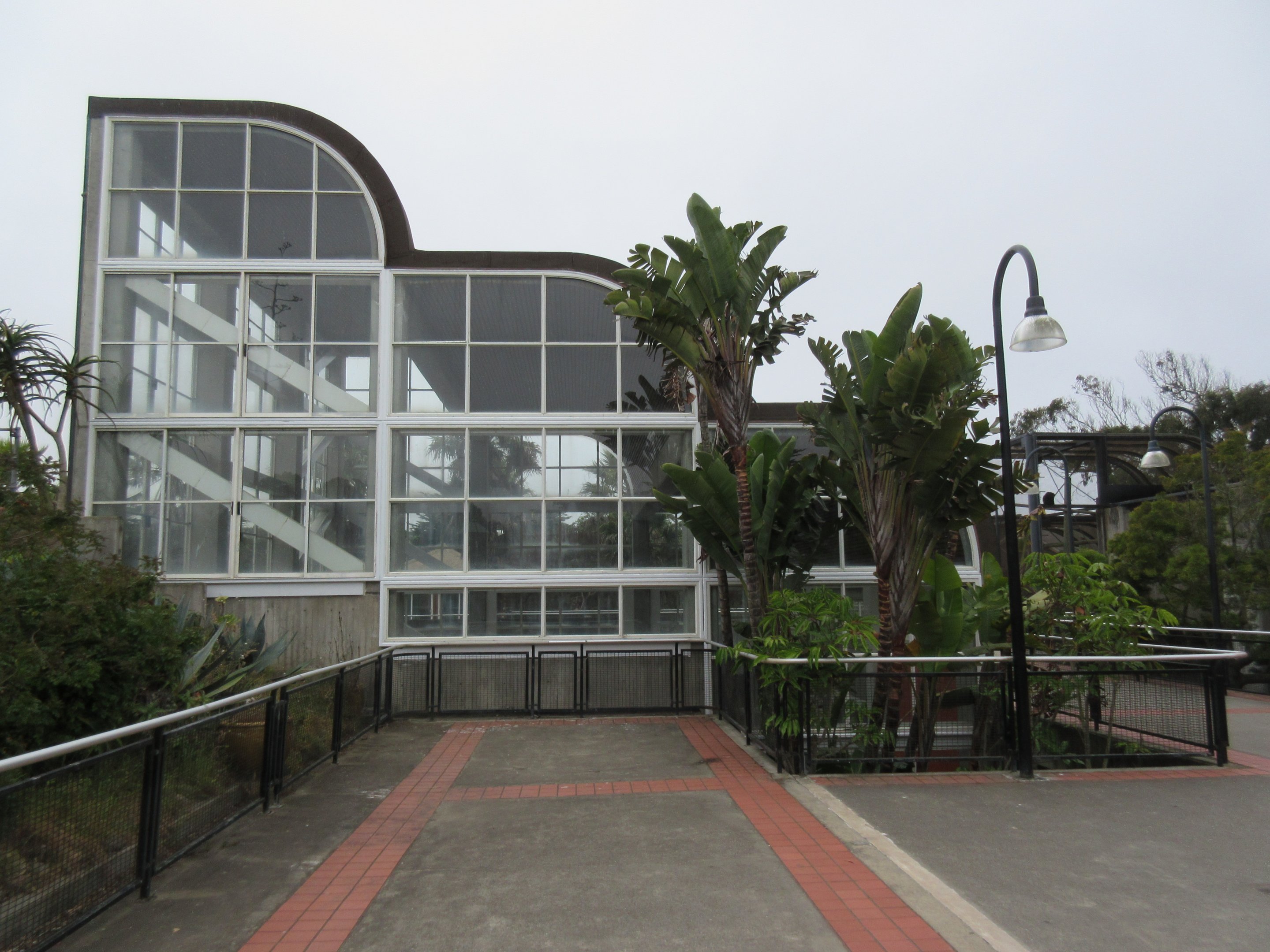 Primate Discovery Center