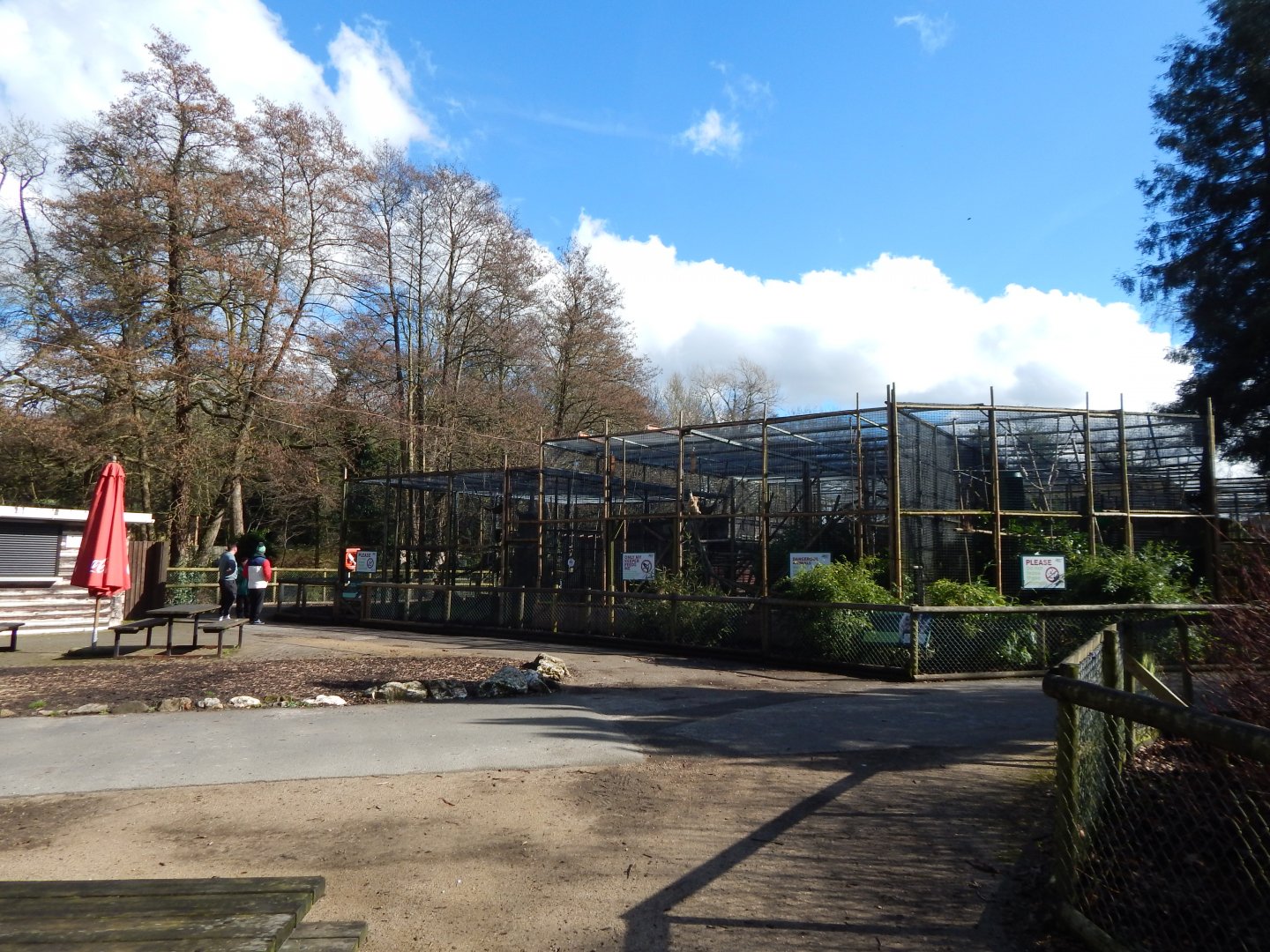 Primate enclosures 040324