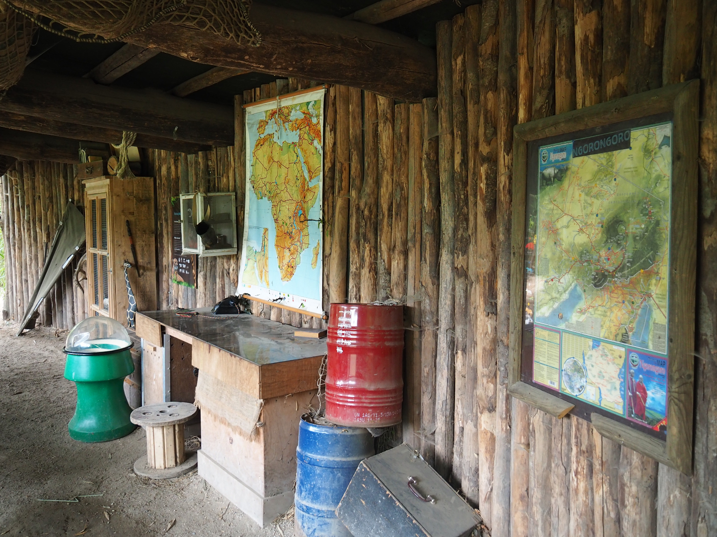 Props in the South African cheetah viewing shelter, 2019-08-11
