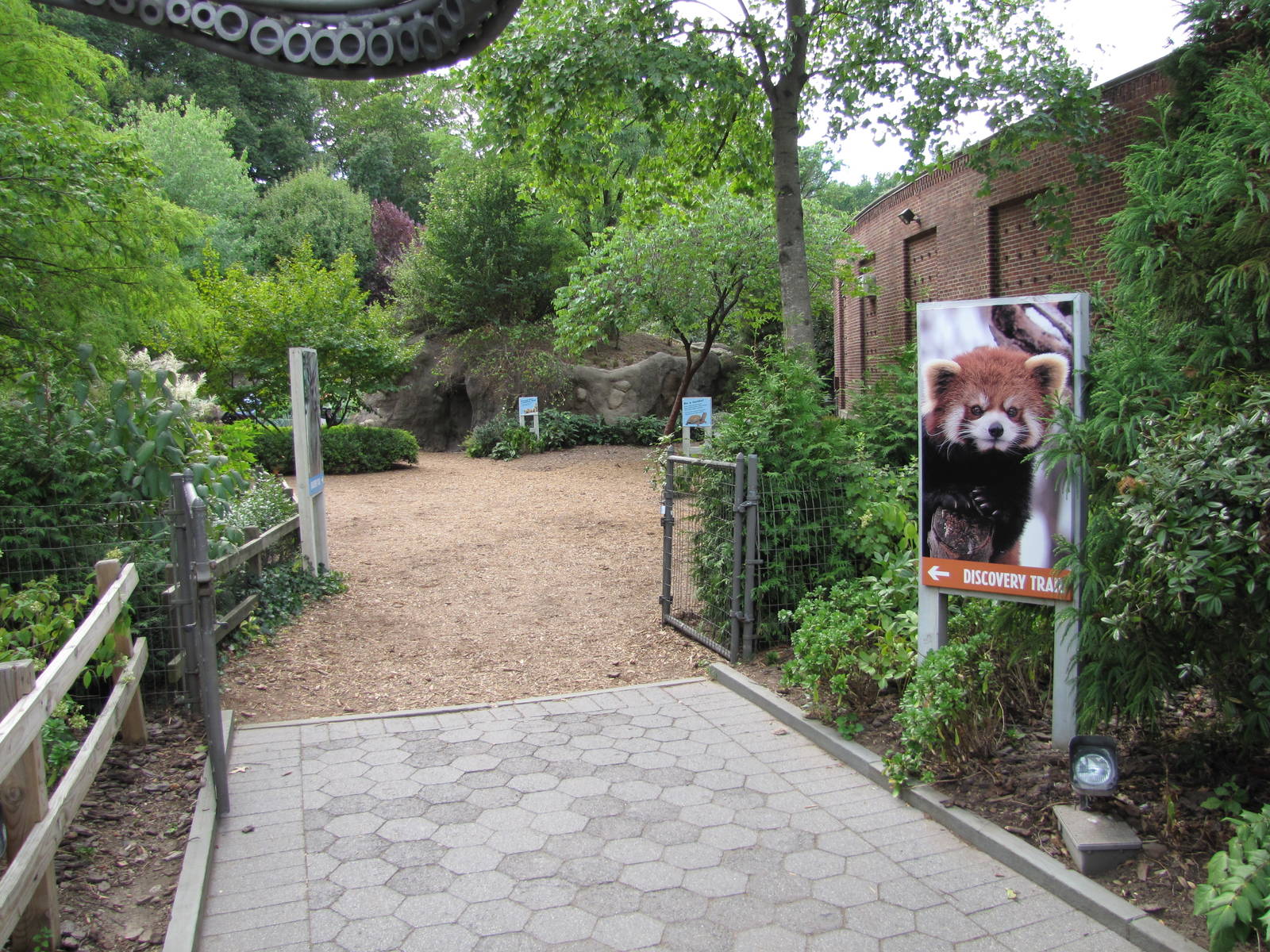 Prospect Park Zoo 2010 - Entrance to Discovery Trail