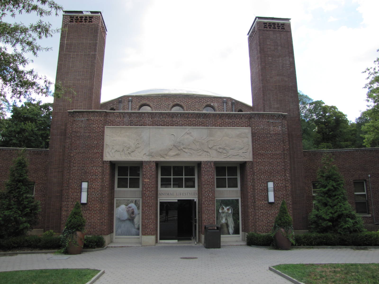 Prospect Park Zoo 2010 - Front of Animal Lifestyles building