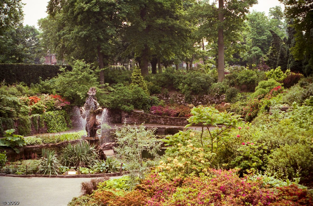 Queen Elizabeth II Silver Jubilee Garden, 1990