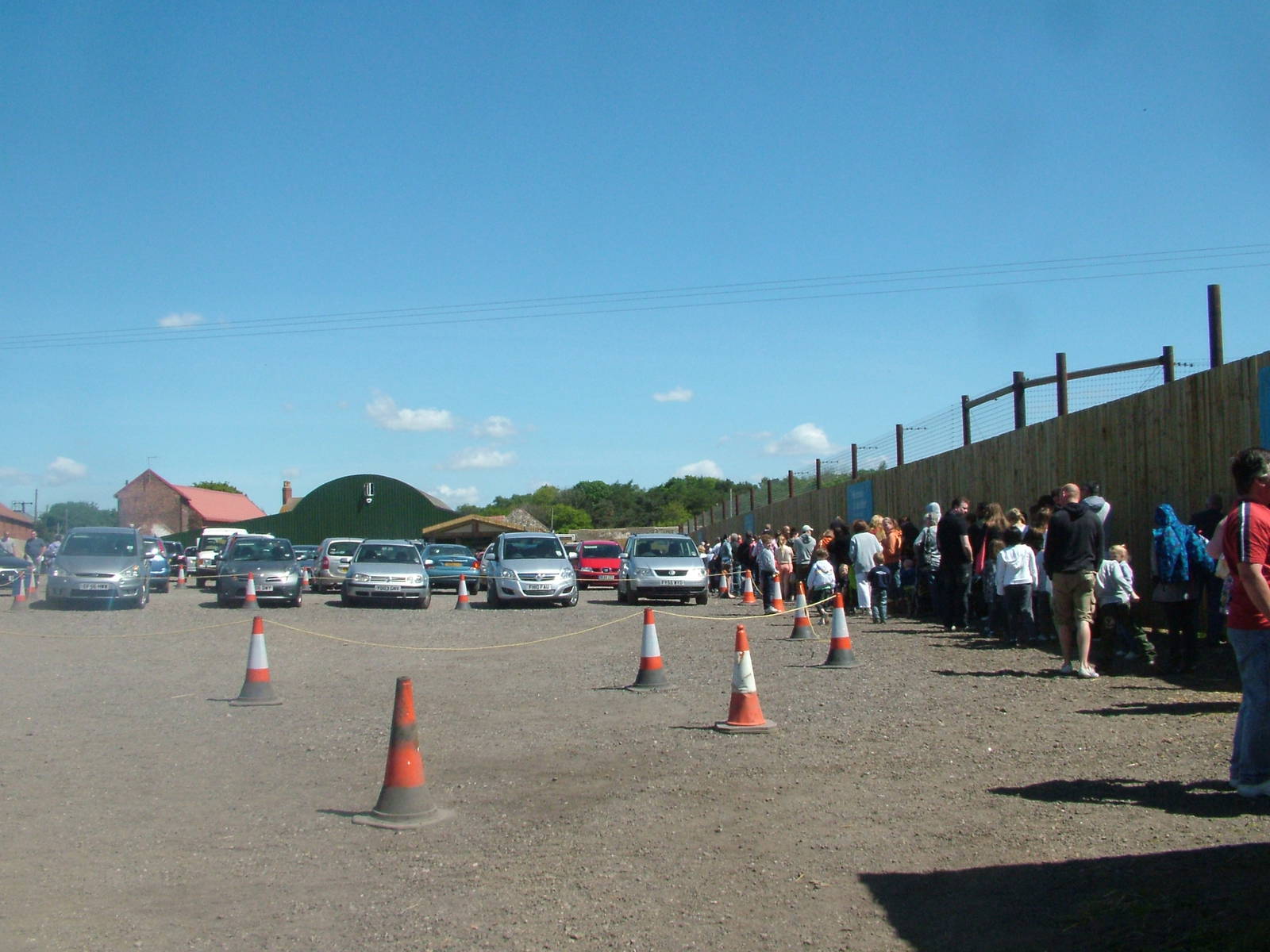 Queue for the Entrance at Yorkshire WP 02/05/11