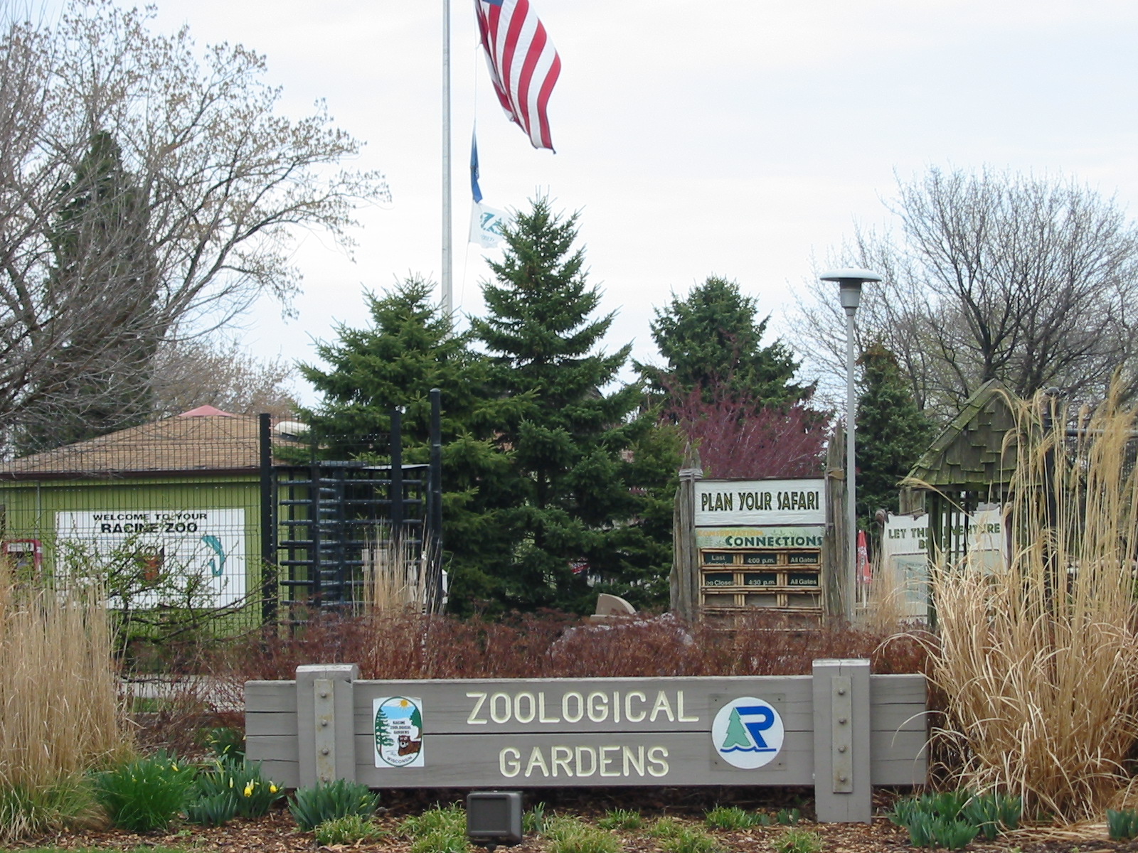 Racine Zoo 2003 - Entrance