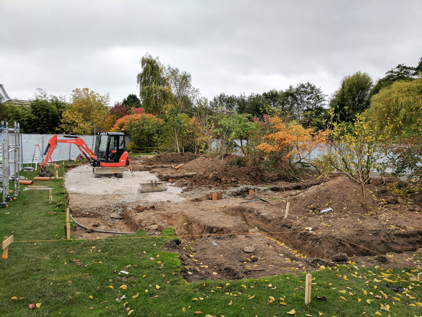 Rainbow Aviary Construction - 27/10/2016