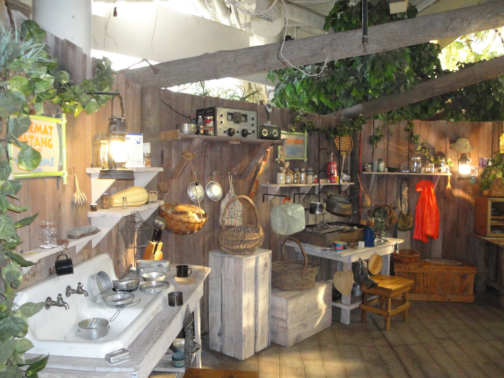 Rainforest - Researcher Field Camp