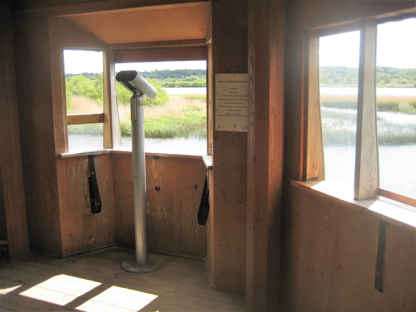 Randers Naturcenter - Inside bird hide