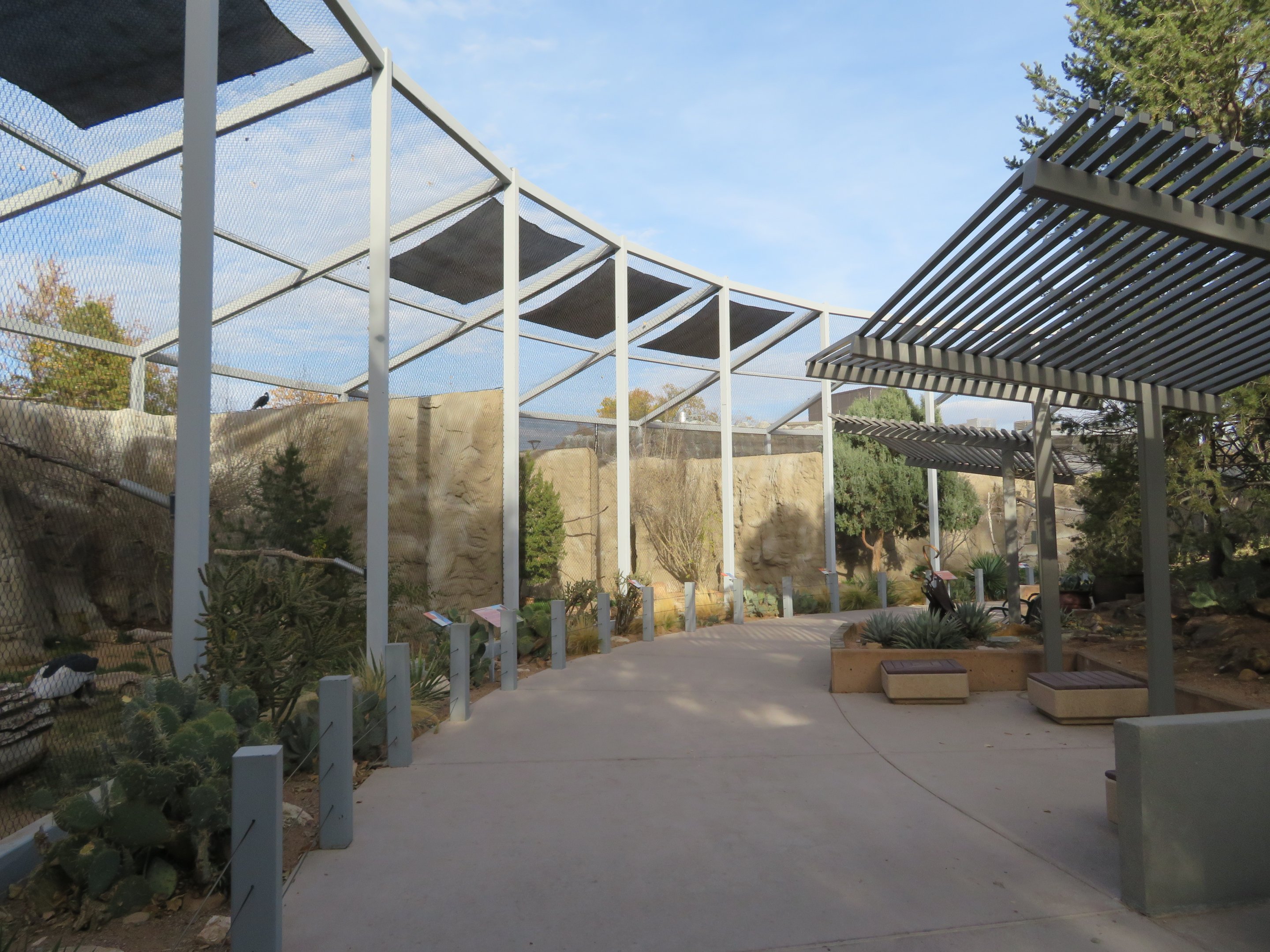 Raptor Aviaries (5 spp)