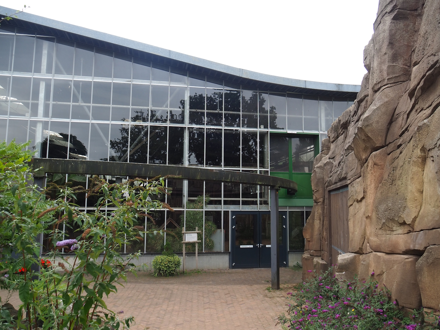 RavotAapia indoor playground building, 2023-08-17