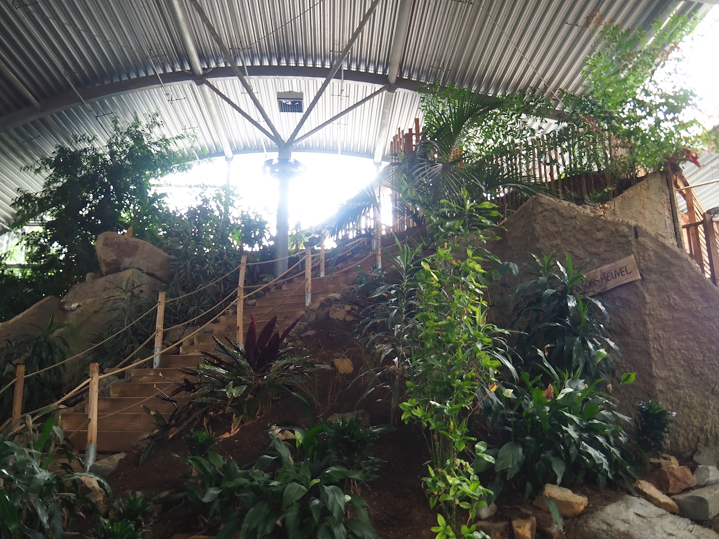 RavotAapia indoor playground - Playground hill, 2023-08-17