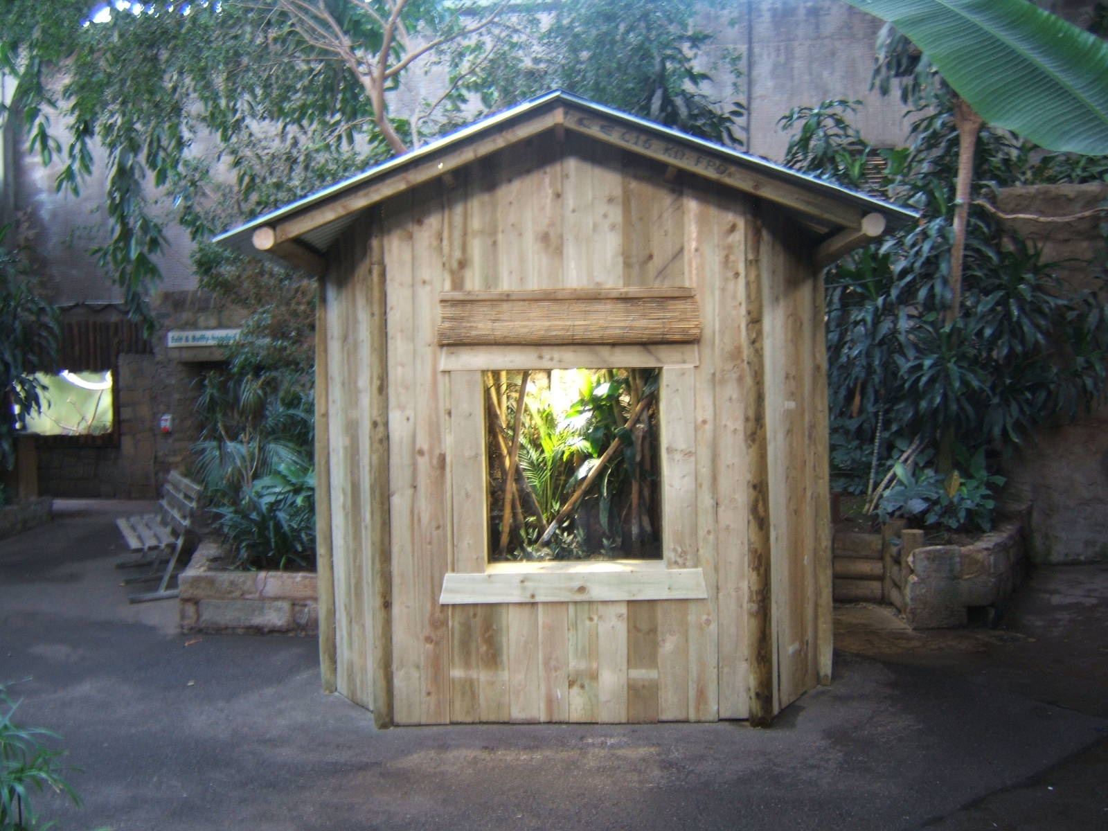 Re-clad Amphibian pod in the Tropical Realm