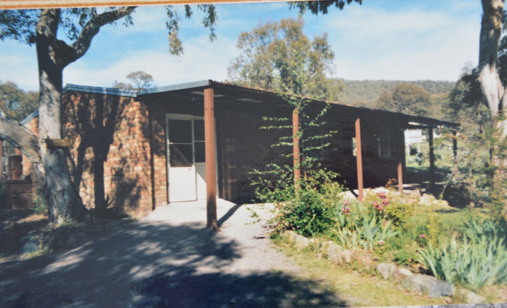 rear of entrance building   Mugga Lane zoo