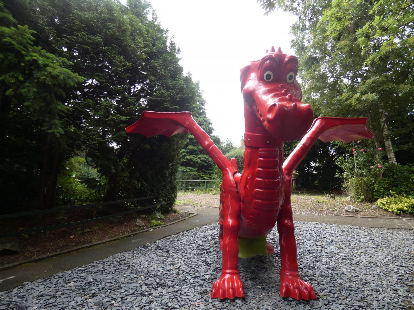 Red dragon statue (Greenacres Animal Park)