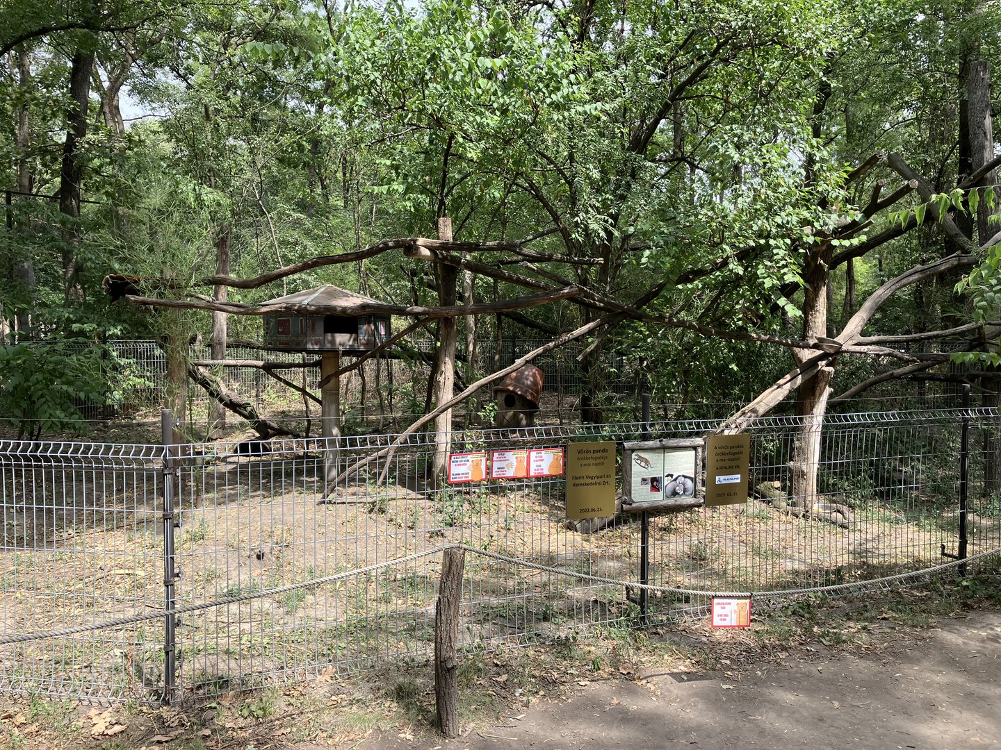 Red panda enclosure