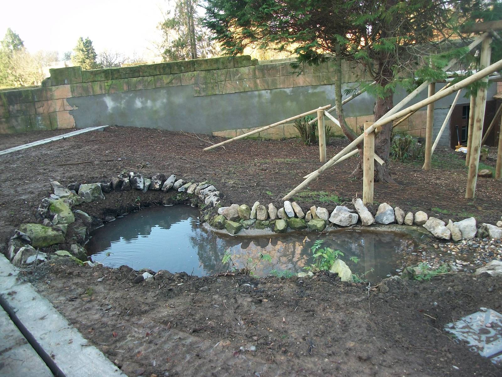 Red Panda exhibit progress, 3rd January 2014