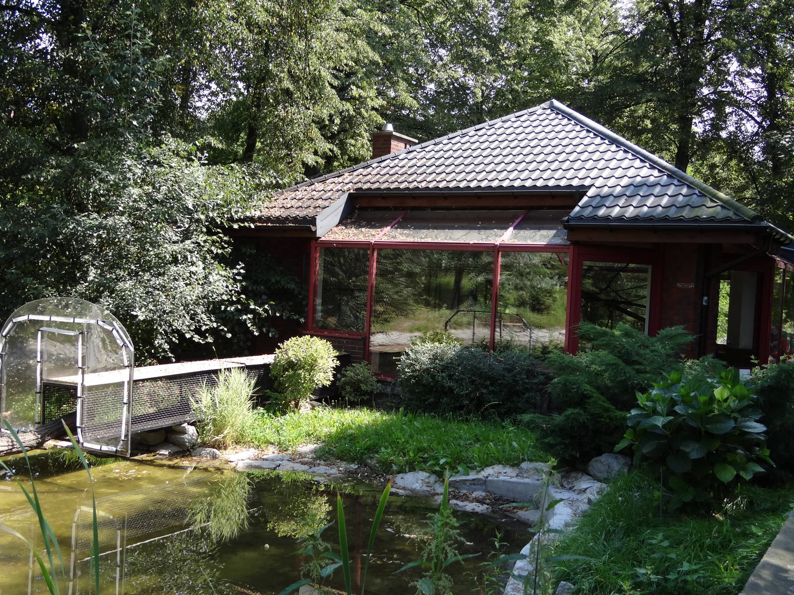 Red Ruffed Lemur house