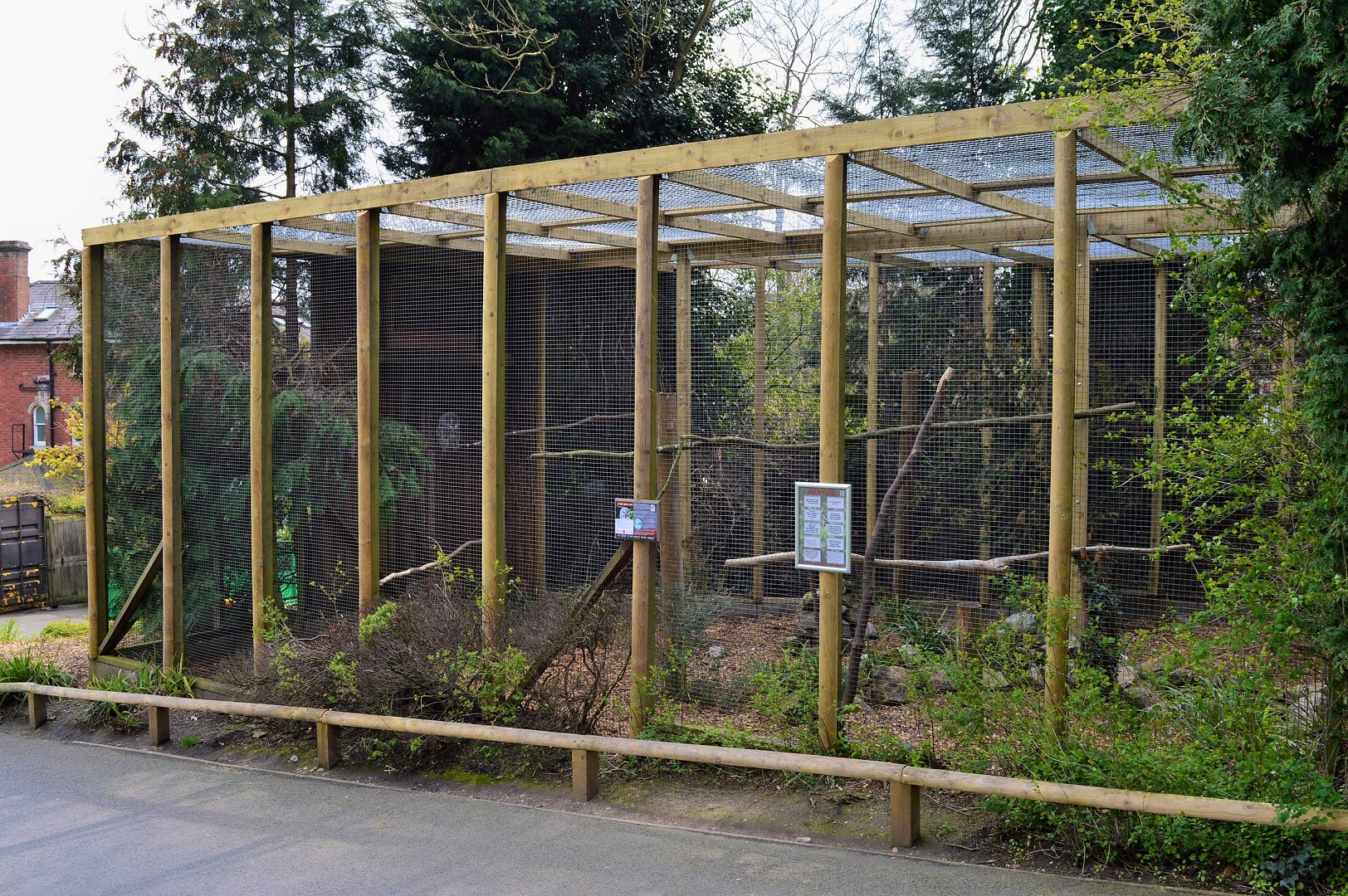 Refurbished great grey owl aviary