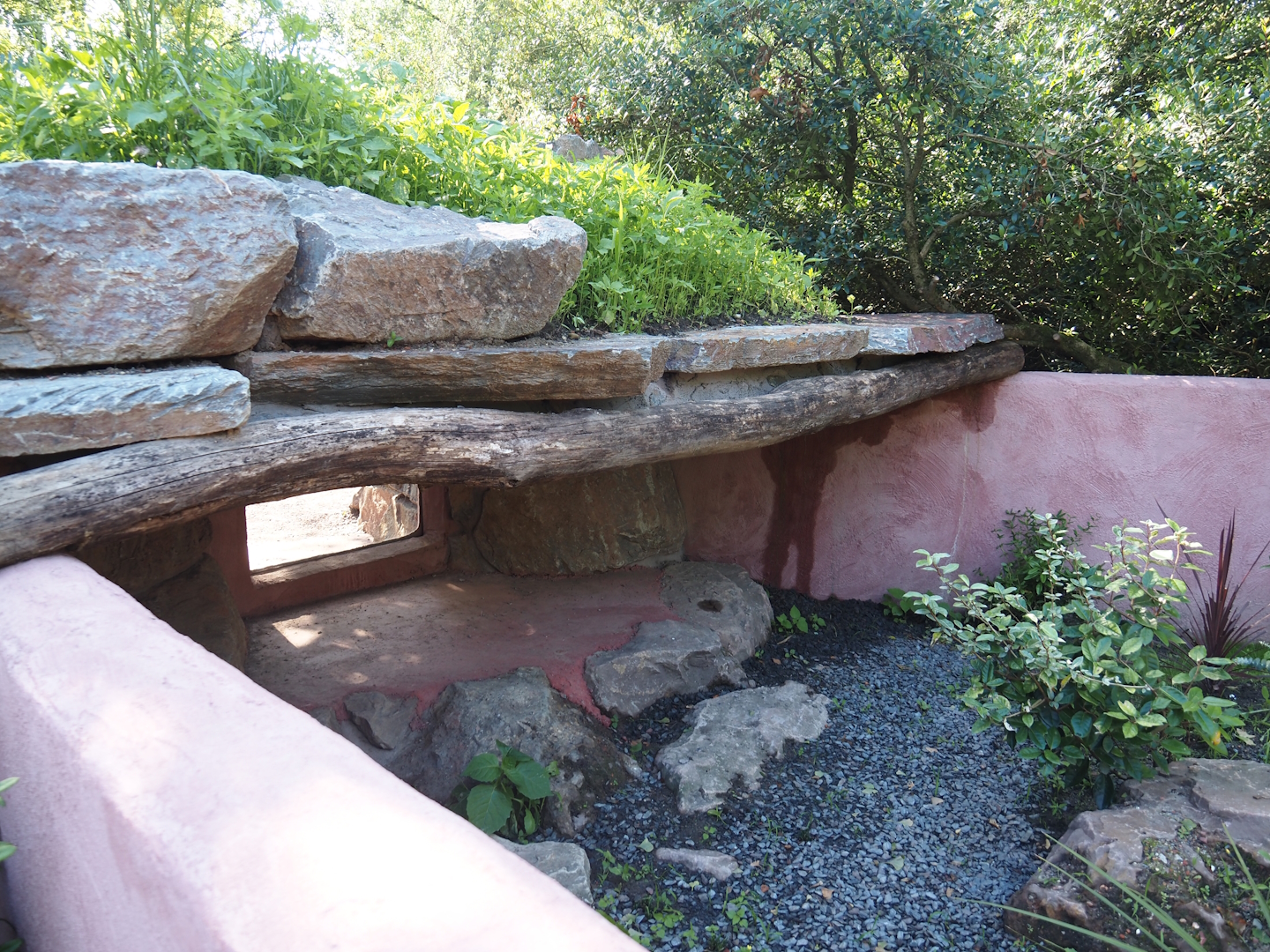 Renovated Tasmanian devil area - Third Tasmanian devil exhibit - Viewable den, 2024-07-14