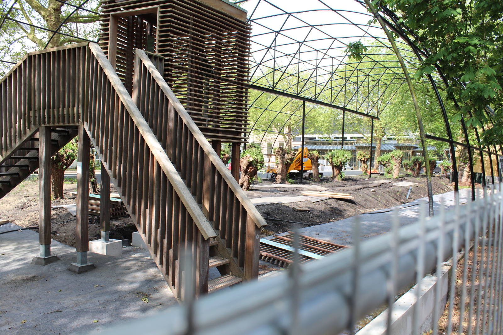 Renovation of Free-flight Aviary