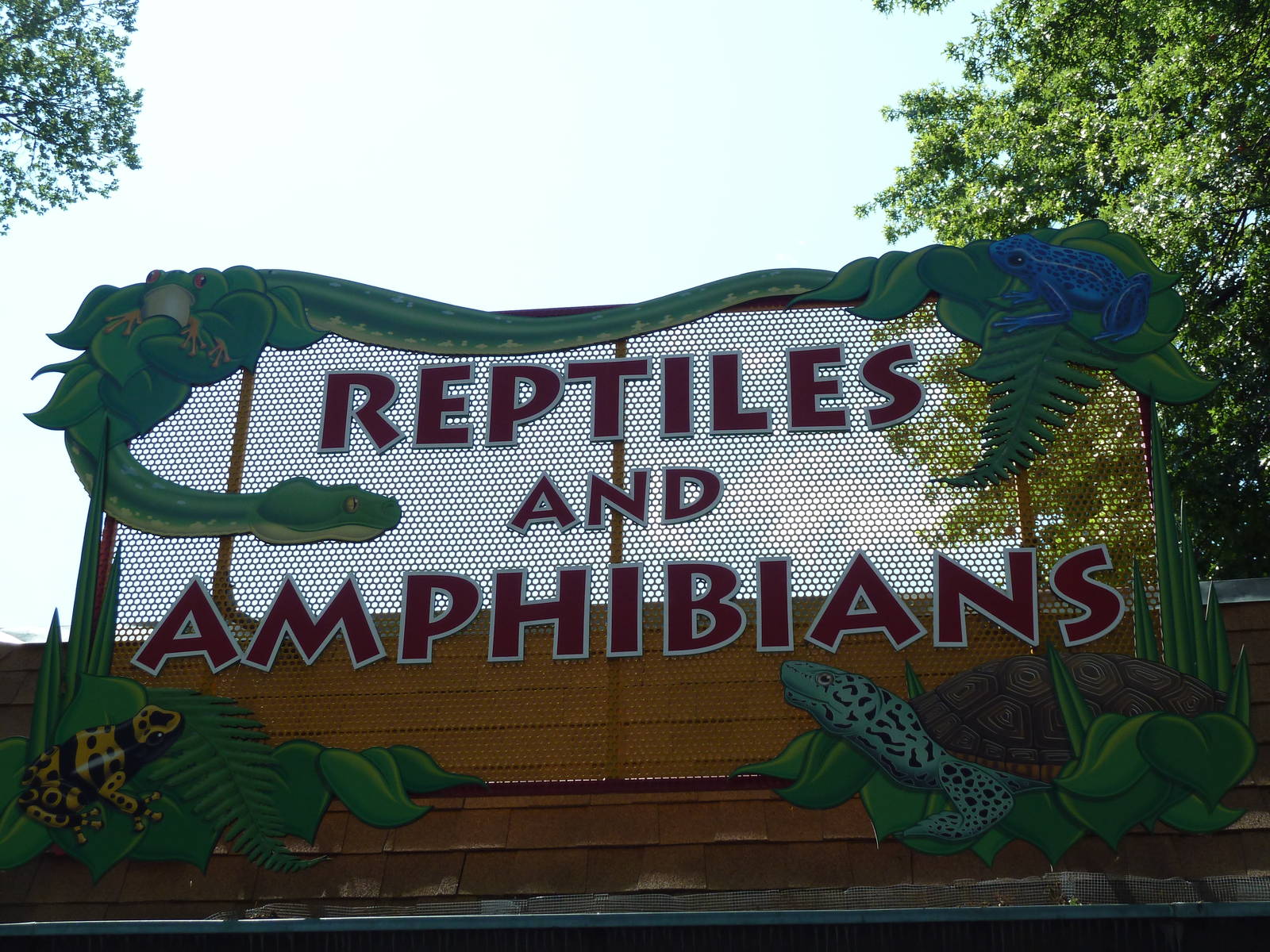 Reptile + Amphibian House - Entrance Sign
