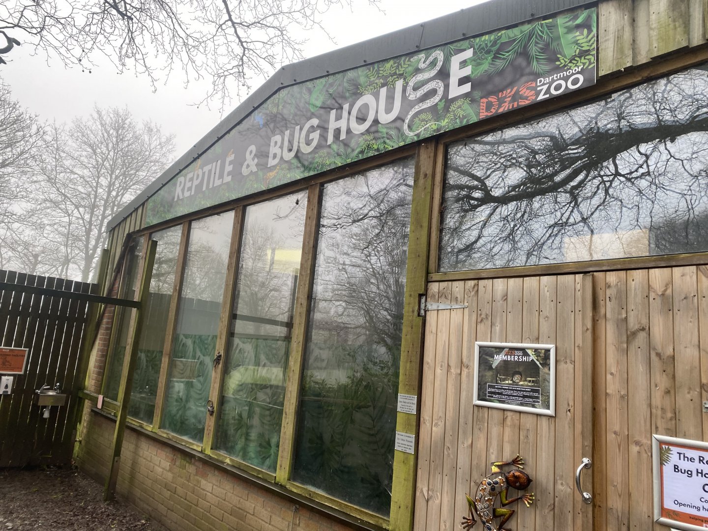 Reptile & Bug House 140224