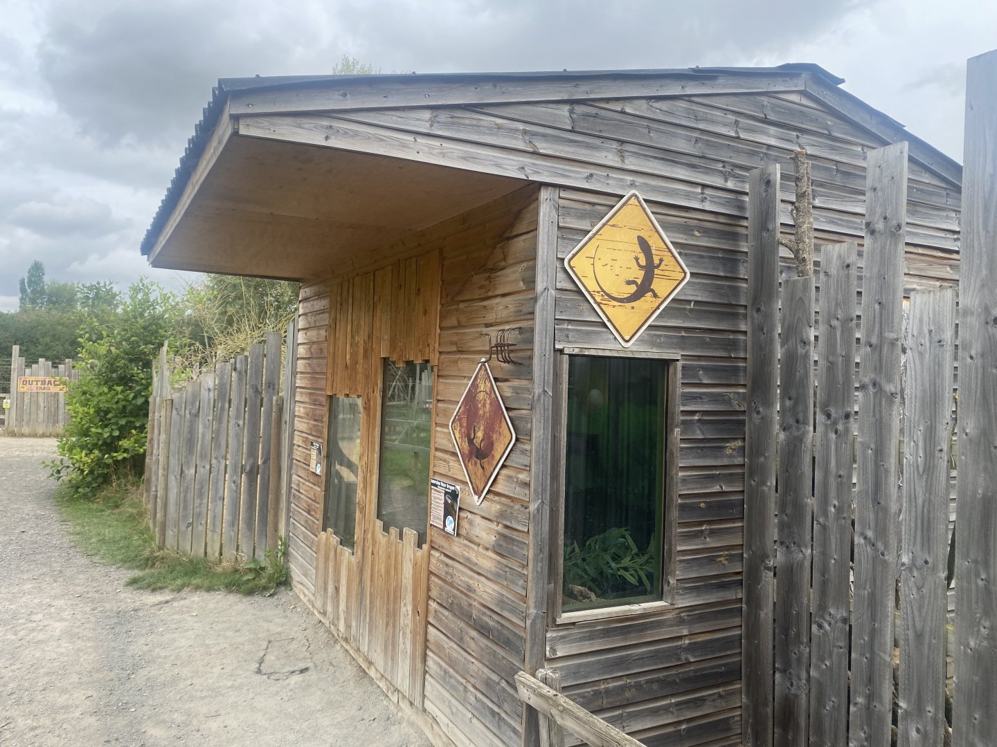 Reptile exhibits 040824