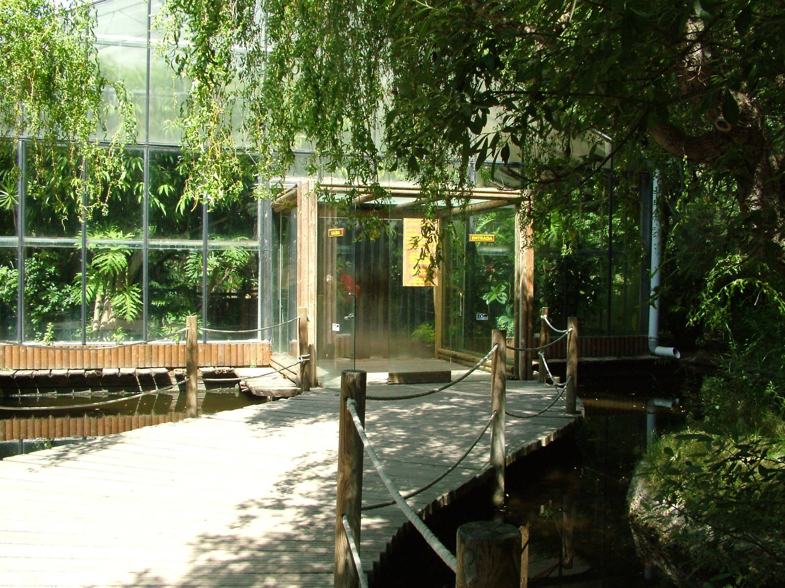 Reptile House Entrance at Madrid Zoo Aquarium, 26/05/11