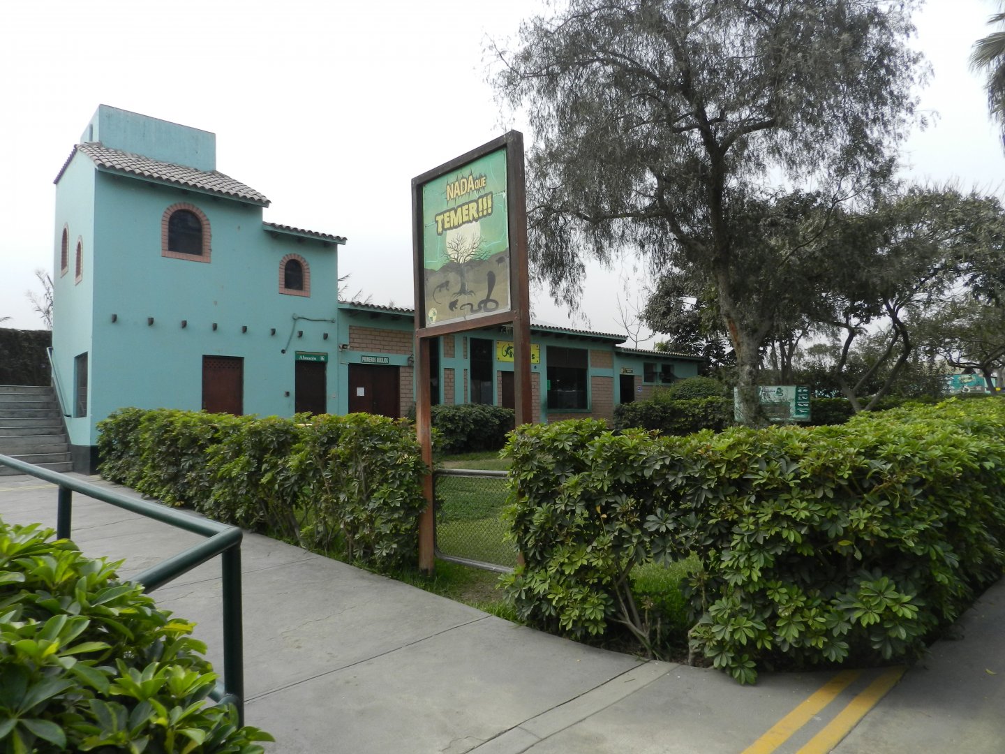 Reptile house - Parque Zoológico Huachipa