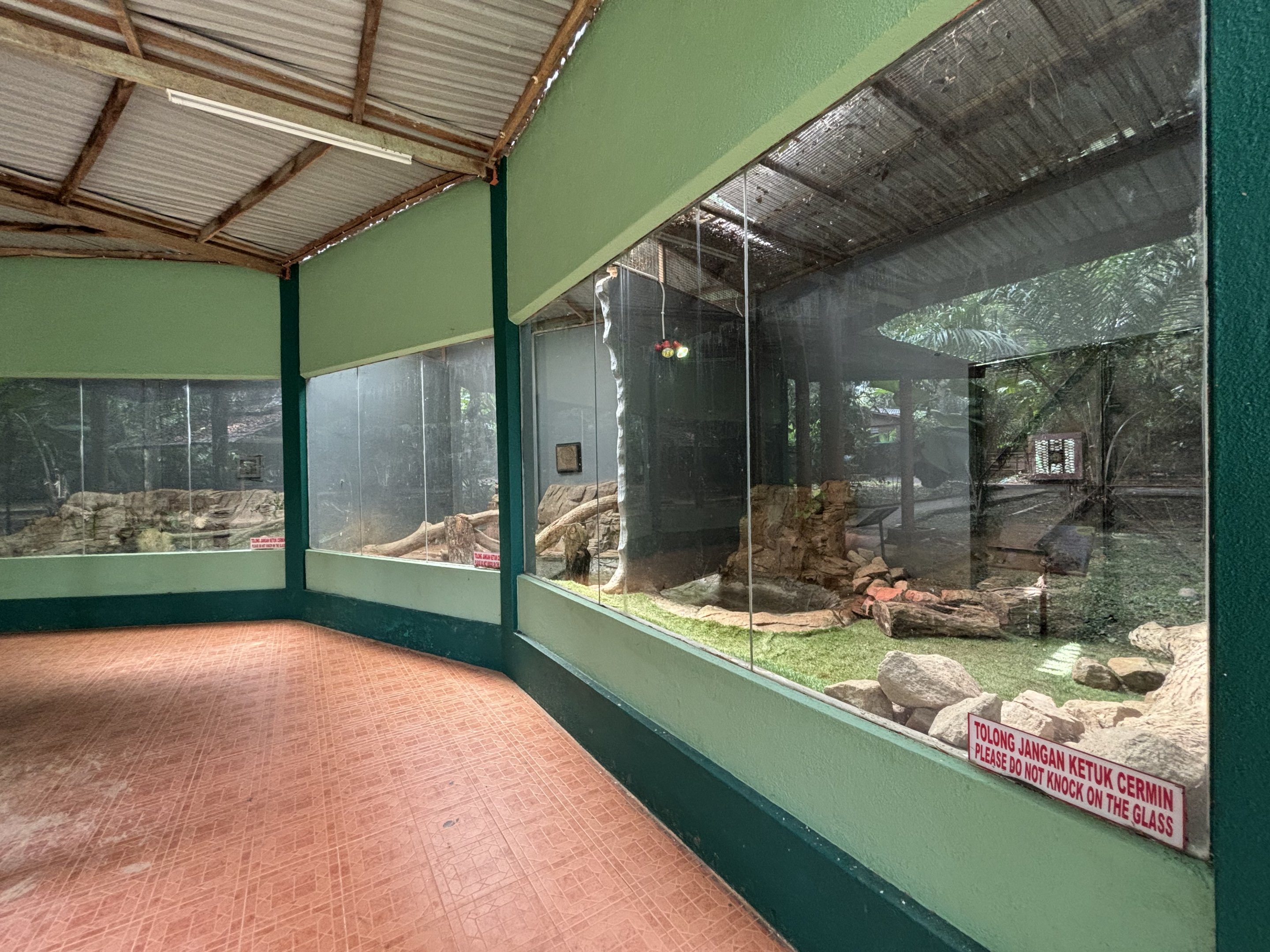 Reptile House - very small