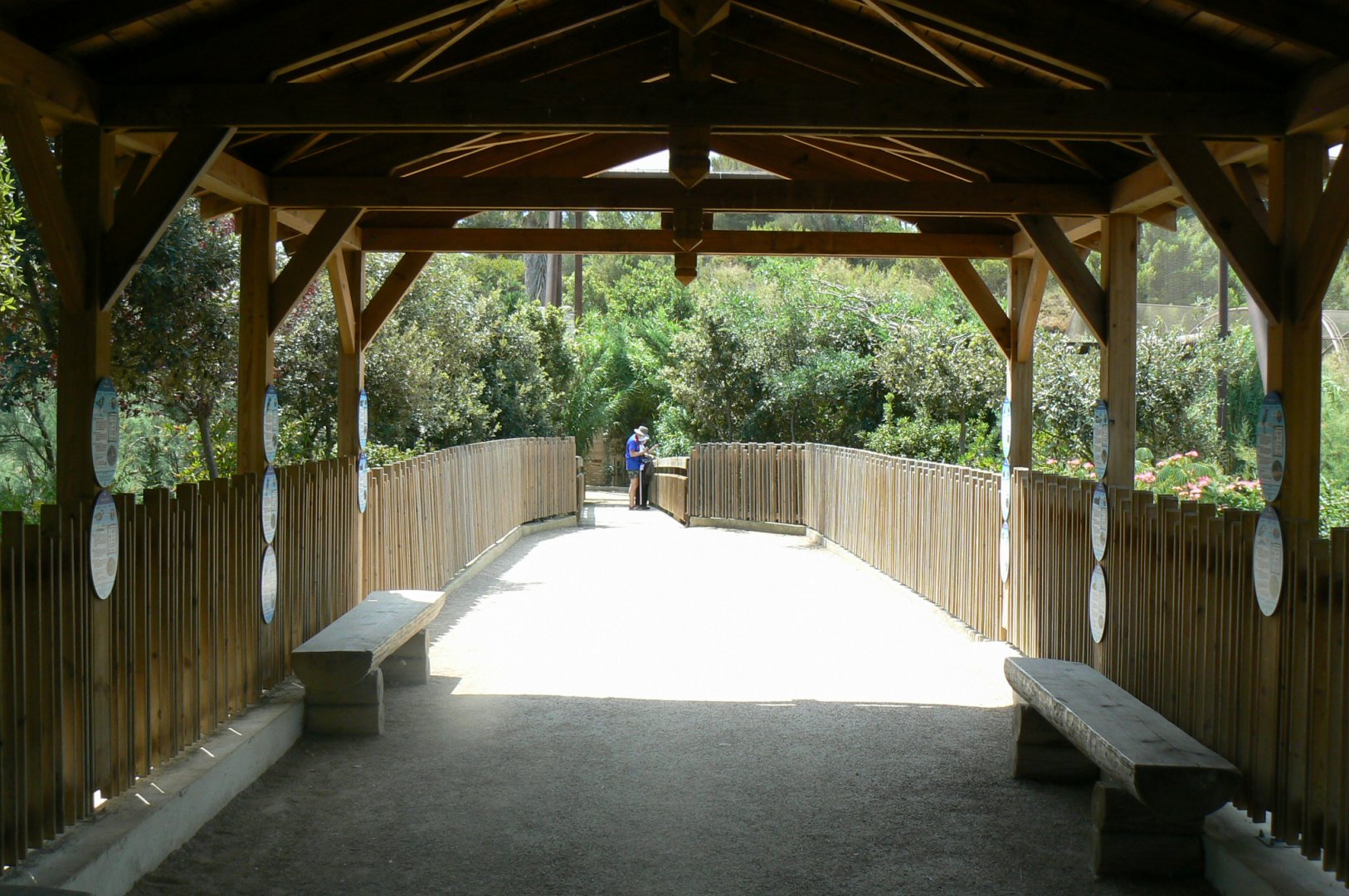Réserve africaine de Sigean - African giant walkthrough aviary - covered passage