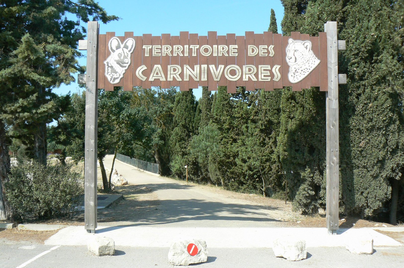 Réserve Africaine de Sigean - New carnivores territory entrance sign