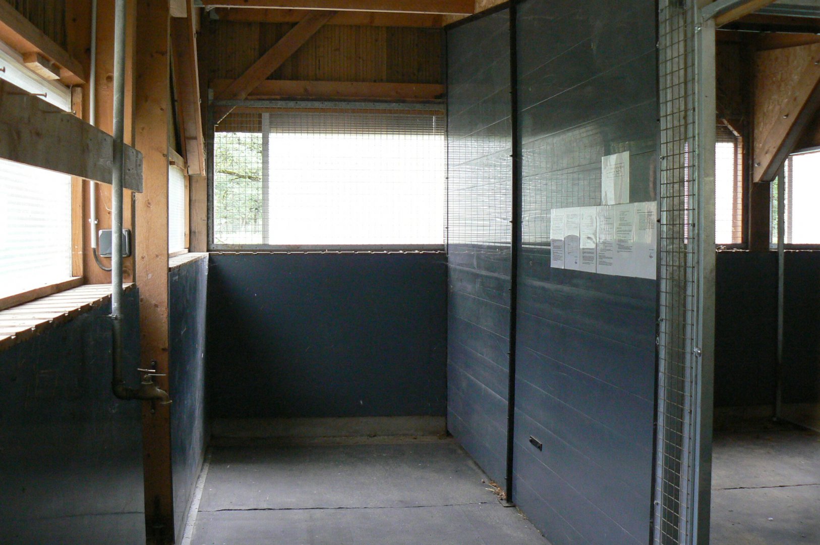 Réserve de la Haute-Touche - Hog deer indoor house