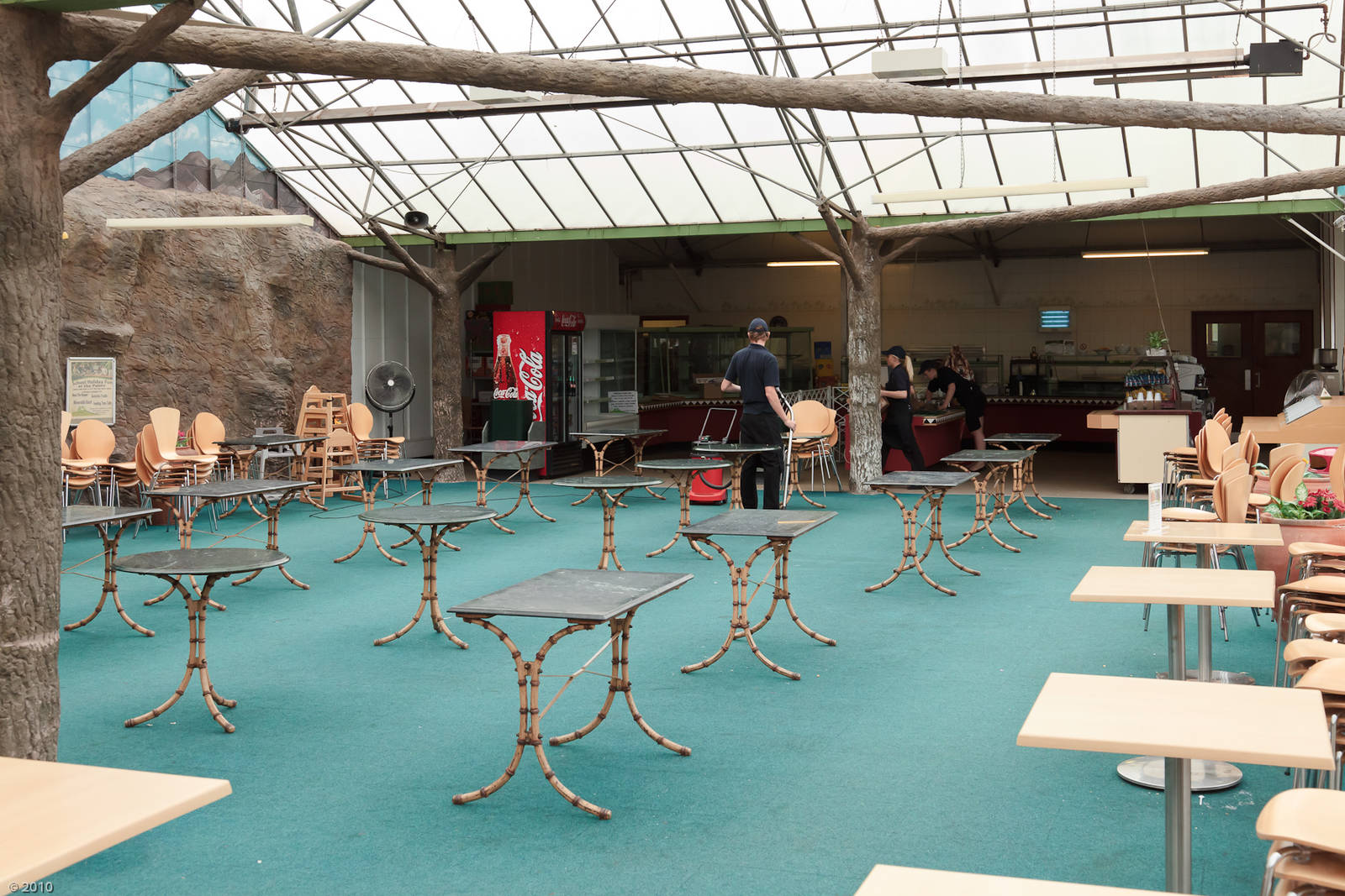 Restaurant - Closing Day - 05/09/2010