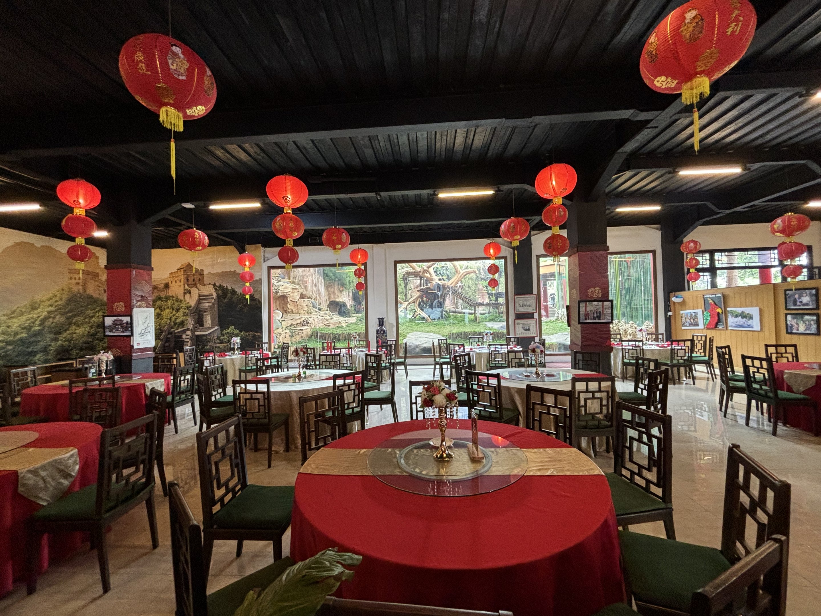 Restaurant - Giant Panda Complex