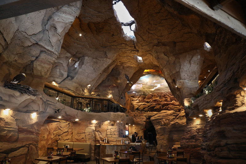 Restaurant Interior (amazing!)