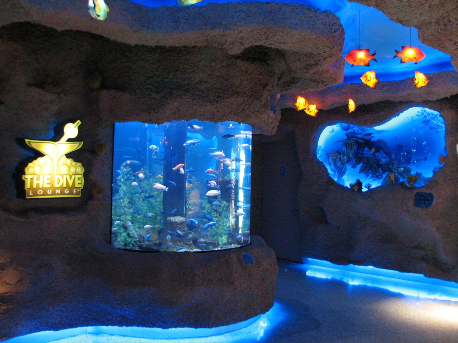 Restaurant Lobby - Tank